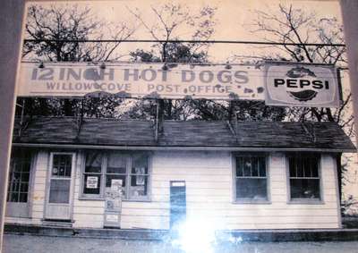 Easterbrook S Hot Dogs And Willow Cove Post Office Now 694 Spring