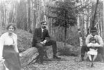 George Kemp, with Mr & Mrs Willard Lang, and Tot, circa 1910