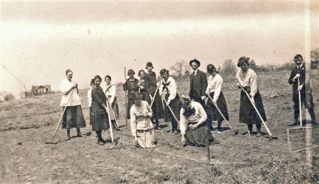 Students working in the school garden, circa 1917. <br>Courtesy the Trafalgar Township Historical Society.