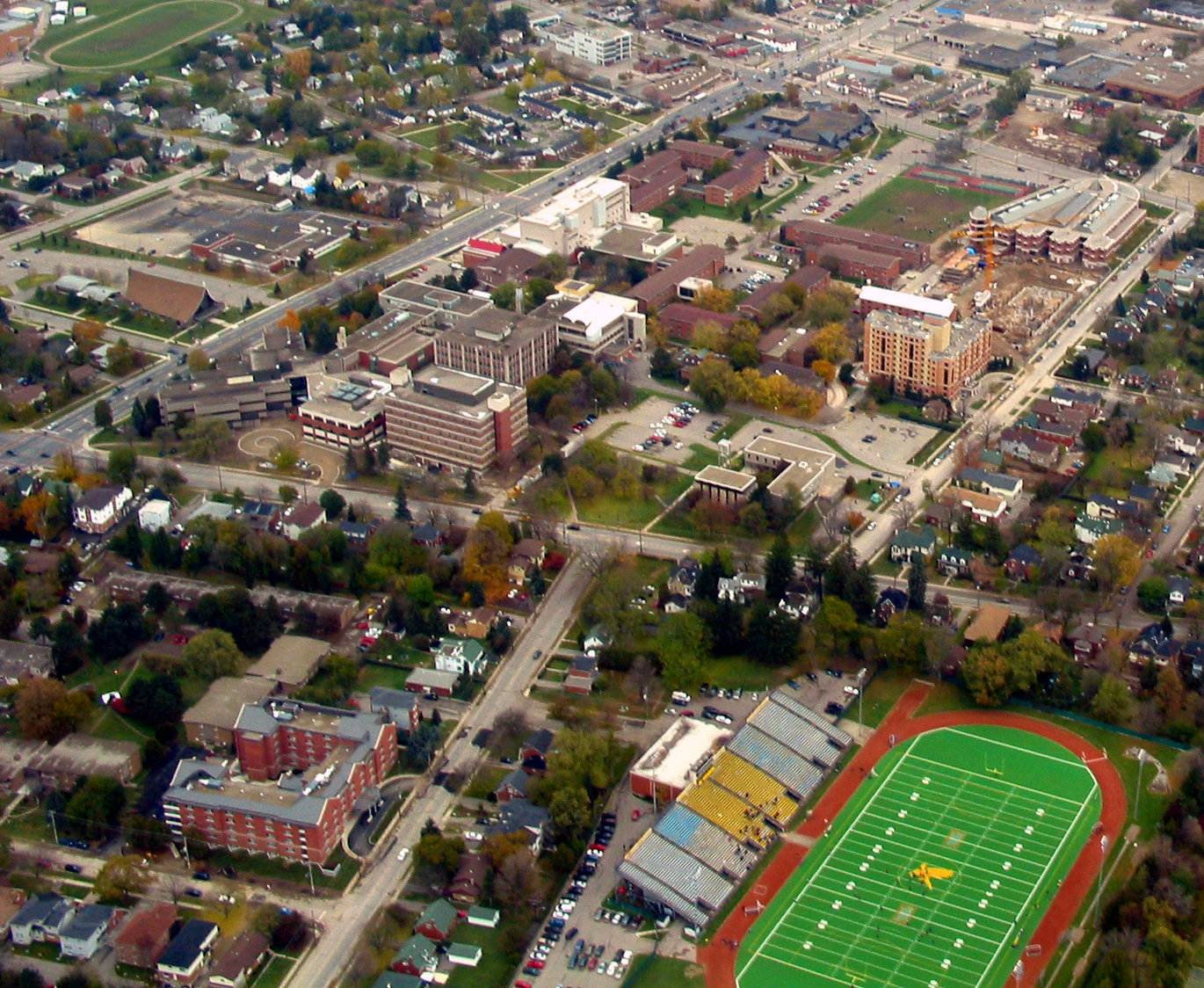 aerial-view-of-wilfrid-laurier-university-campus-2002-laurier-library