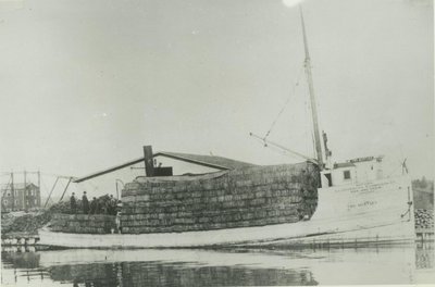 TWO MYRTLES (1899, Steambarge)