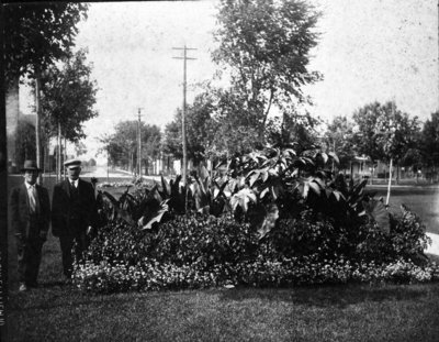 Alfred and Arthur Linke at Victoria Park