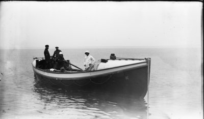 Middle Island:  Crew in Lifeboat