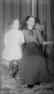 Esther and Lillian Hartlep