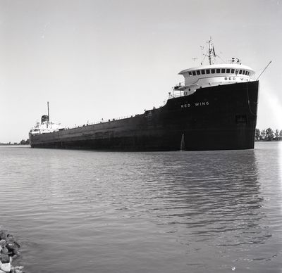 BOUNDBROOK (1943, Tank Vessel)