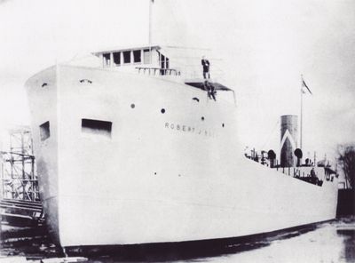 ROBERT J. BUCK (1925, Bulk Freighter)