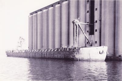 CARPORT (1950, Barge)