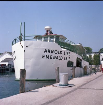 EMERALD ISLE (1955, Ferry)