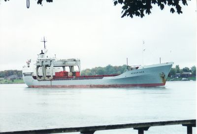 HOLMSUND (1967, Bulk Freighter)