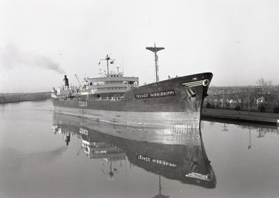 SOUTH MOUNTAIN (1944, Tank Vessel)