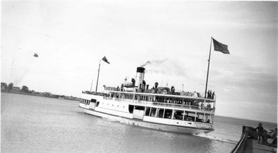 THE STRAITS OF MACKINAC (1928, Ferry)