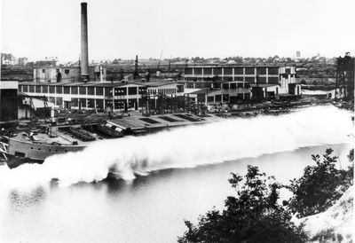 TWIN CITIES (1924, Bulk Freighter)