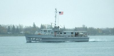 YP-673 (1979, Naval Vessel)