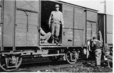 007 Soldiers at train car in Germany