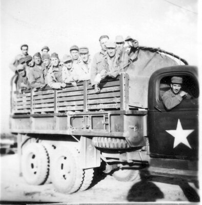 047 U.S. Army troops in Army truck