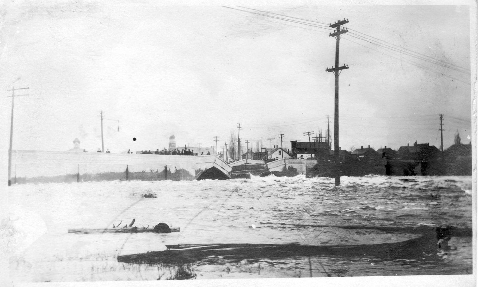 261 Washout of Ninth Street Bridge, April 1923