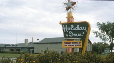 029 Holiday Inn & The Anchorage Restaurant