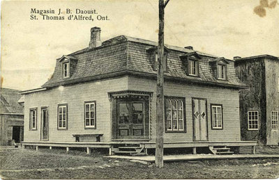 Magasin J. B. Daoust.  St. Thomas d'Alfred, Ont.