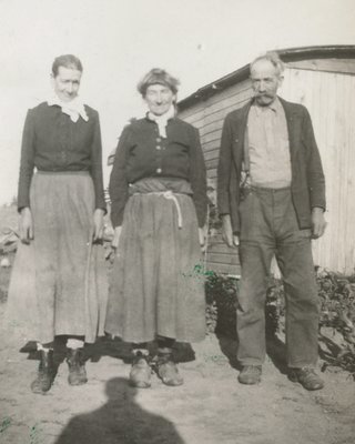 <b><font size = 4>Edward, Jane, and Elizabeth Poole</b></font><BR>