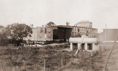 Fruit Houses, Brighton, Ont., ca. 1905