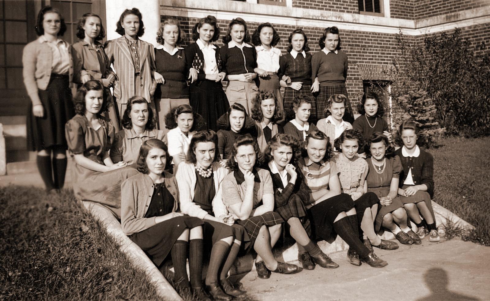 Brighton High School Students Autumn 1941