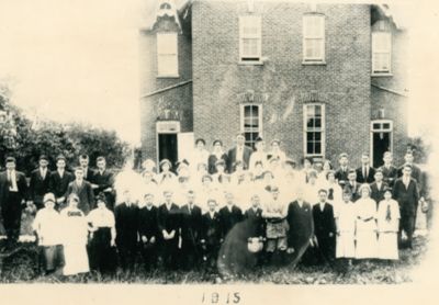 Brighton High School students in 1915.