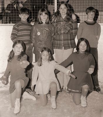 Figure Skaters - 5 girls and 2 boys