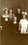Mary, Jean, Helen and Anne Gallagher with their mother Annie (Mrs George T.) Gallagher, ca 1915