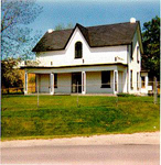 Farmhouse built in 1822 for John and Catherine (née Browse) Cline on the northwest corner of MIddle Road (now the QEW)  and Walkers Line, ca 1980