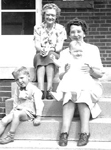Bowen Family -- Mrs. Mark Bowen and sister with Jimmie and Linda
