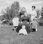 Filman Family -- Mrs. John Smale, Mrs. John Filman, Mrs. Russel Emery with children Jean, Bill and Dorothy Emery, 1914