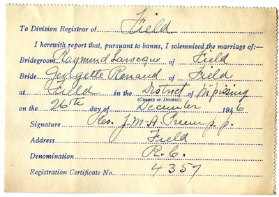 Certificat de mariage de / Marriage certificate of Raymond Larocque & Georgette Renaud