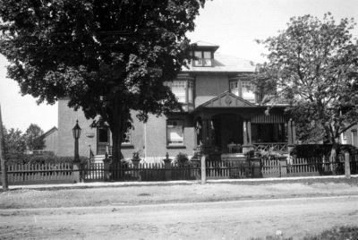 Dr. Hall's Residence 1911