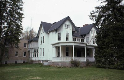 Mackenzie House, Nelson Street, Kirkfield