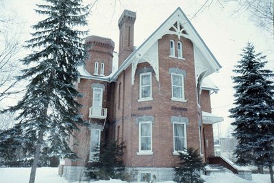 Cambridge Street North, Lindsay, private dwelling