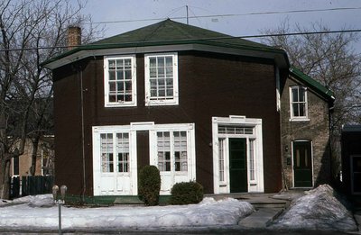 Plate 46, Peel Street, Lindsay, octagonal house