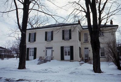 Russell Street East, Lindsay, private dwelling