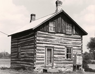 Log cabin, Glenarm