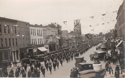 Decoration Day parade. Kent Street, Lindsay, Ont.