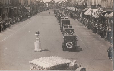 Lindsay Parade, Kent Street, Lindsay, Ont.