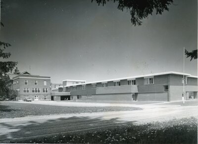 Victoria Manor, Lindsay