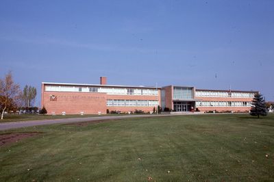 Ontario Government building, 322 Kent Street West, Lindsay