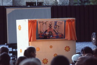 Puppet show outdoors at Victoria Park, 1973