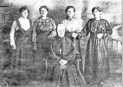 Les filles d'Antoine Quesnel