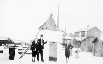 Un moulin construit avec de la glace.