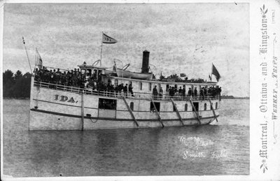 Le bateau IDA qui reliait une fois par semaine, Montréal et Kingston, via Ottawa.