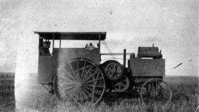 Tracteur a vapeur