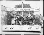 Fanfare jouant à l'occasion du 50e anniversaire de Rockland.