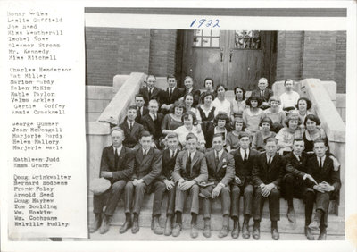 Class photograph, Colborne High School, Colborne, Cramahe Township, 1922