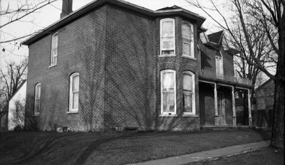 Brick Ontario cottage, Gothic Revival